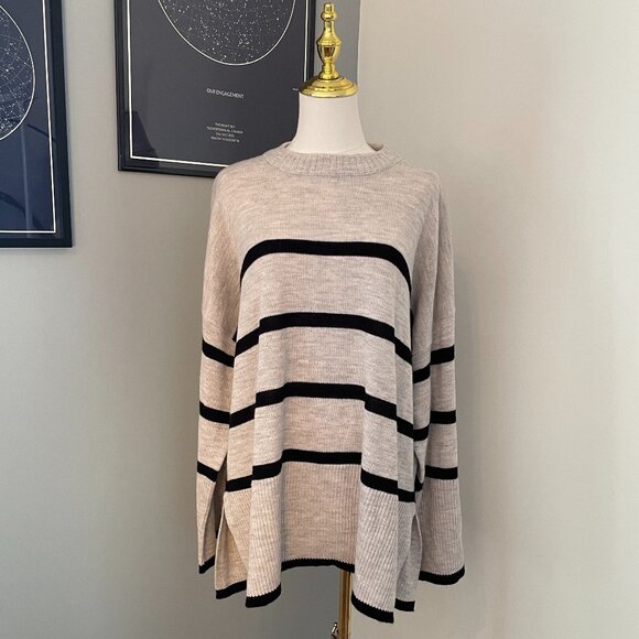 ✨3/$20✨ Striped Knit Sweater - Picture 2 of 2